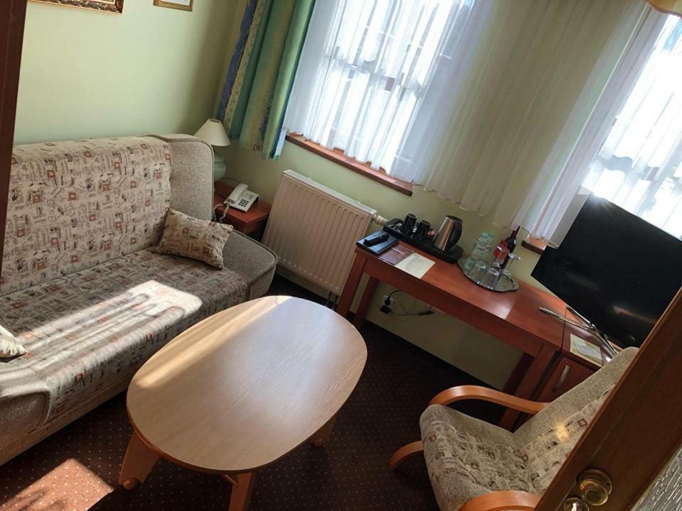 Hotel Restauracja Podzamcze Szczecin Dış mekan fotoğraf